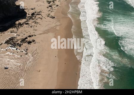 Image aérienne de la plage de Porthtowa sur la côte nord de Cornwall Banque D'Images