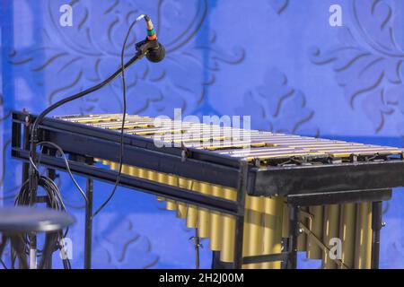 un vibraphone sur le set en attente du début du spectacle du groupe de marche Banque D'Images