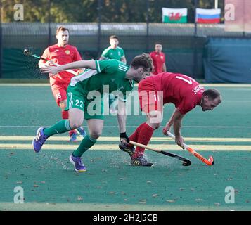 Cardiff, Royaume-Uni.21 octobre 2021.Michael Robson (Irlande) (L) Alexander Skiperskiy (Russie) (R) photographié en action, lors DE la COUPE DU MONDE FIH 2023 - QUALIFICATIONS EUROPÉENNES, Credit:, Graham Glendinning,/ Alamy Live News Banque D'Images