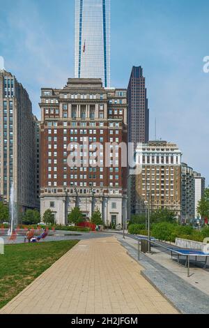 Le 1600 Arch Street, le Phoenix, est l'ancien siège social de la Compagnie d'assurance d'Amérique du Nord.Le monument de Philadelphie est maintenant résidentiel. Banque D'Images