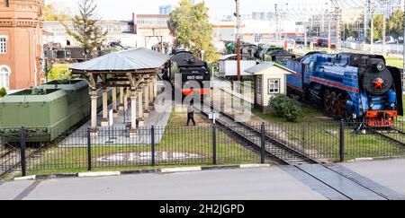 Moscou, Russie - 29 septembre 2021 : vue panoramique du musée complexe industriel de locomotives à vapeur dépôt Musée sur la gare de Podsmokovnaya à Mo Banque D'Images