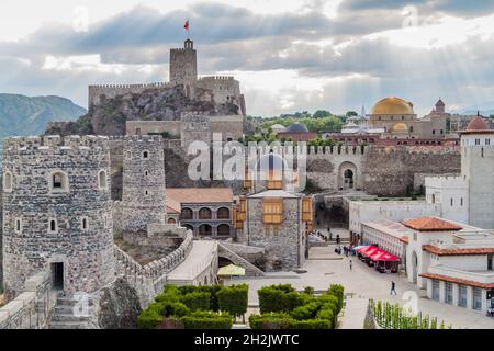 AKHALTSIKHE, GÉORGIE - 14 JUILLET 2017 : vue sur la forteresse du château de Rabati dans la ville d'Akhaltsikhe, Géorgie Banque D'Images