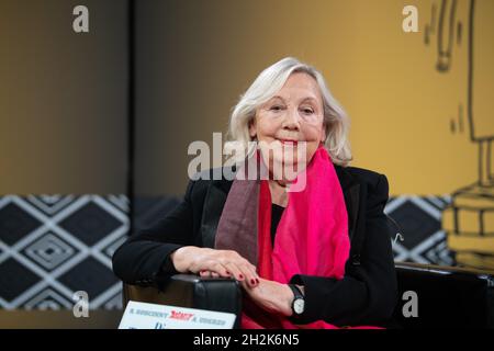 Francfort, Allemagne.22 octobre 2021.22 octobre 2021, Hessen, Francfort-sur-le-main : Gudrun Penndorf, traducteur et lauréat du prix spécial pour les œuvres complètes, prendra part à la présentation du Prix allemand de littérature jeunesse 2021 à la Foire du livre de Francfort 2021.Photo: Sebastian Gollnow/dpa Credit: dpa Picture Alliance/Alay Live News Banque D'Images
