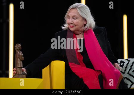 Francfort, Allemagne.22 octobre 2021.22 octobre 2021, Hessen, Francfort-sur-le-main : Gudrun Penndorf, traducteur et lauréat du prix spécial pour les œuvres complètes, prendra part à la présentation du Prix allemand de littérature jeunesse 2021 à la Foire du livre de Francfort 2021.Photo: Sebastian Gollnow/dpa Credit: dpa Picture Alliance/Alay Live News Banque D'Images