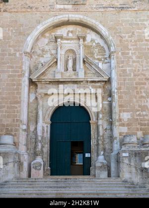 Porte d'Iglesia del Carmen, Mahon Banque D'Images