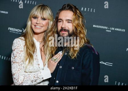 Berlin, Allemagne.22 octobre 2021.Heidi Klum et Tom Kaulitz viennent à l'événement Tokio Hotel à Berlin.Le vendredi, l'hôtel Tokio va sortir le nouveau single « Here vient la nuit » et, en même temps, il sera célébré par une cérémonie de remise des prix à Berlin.Crédit : Gerald Matzka/dpa/Alay Live News Banque D'Images