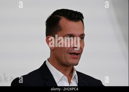 Vienne, Autriche. 22nd octobre 2021. Conférence de presse sur la situation actuelle de la couronne et les nouvelles mesures avec le ministre fédéral Wolfgang Mückstein (les Verts). Credit: Franz PERC / Alamy Live News Banque D'Images