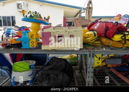 MacKay, Queensland, Australie - octobre 2021 : jouets jetés en vente dans une boutique à but non lucratif Banque D'Images