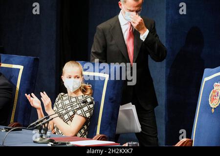 Asturies, Espagne.23 octobre 2021.Oviedo.Espagne.20211023, le roi Felipe VI d'Espagne, la princesse Leonor de la Couronne assiste au Gala de cérémonie pendant les prix de la princesse des Asturies 2021 au théâtre Campoamor le 23 octobre 2021 à Oviedo, Espagne crédit: MPG/Alamy Live News Banque D'Images