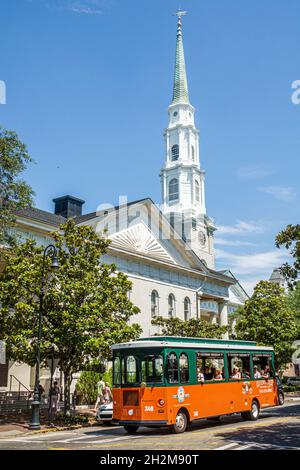 Savannah Georgia, quartier historique, Chippewa Square, Independent Presbyterian Church Steeple Old Town Trolley Tour Banque D'Images