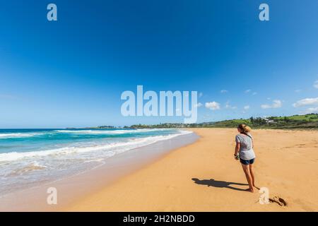 Nuages d'été au-dessus de Bombo Beach Banque D'Images