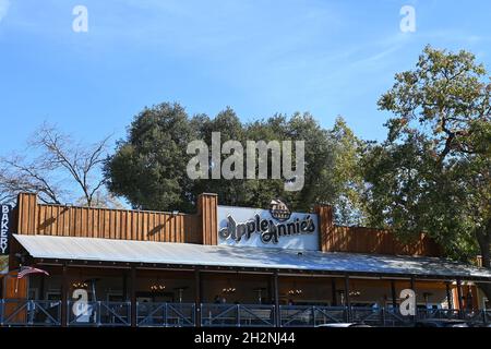 OAK GLEN, CALIFORNIE - 10 OCT 2021: Apple Annies Restaurant à Oak Tree Mountain établi il y a 50 ans comme un petit hangar de pommes a grandi pour être un 14- Banque D'Images