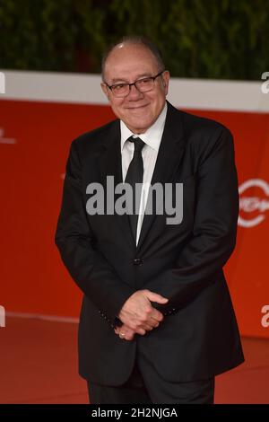 Italie, Rome, 22 octobre 2021 : Carlo Verdone participe au tapis rouge du film 'Vita da Carlo' lors du 16e Festival du film de Rome 2021 photo © Fabio Mazzarella/Sintesi/Alay Live News Banque D'Images