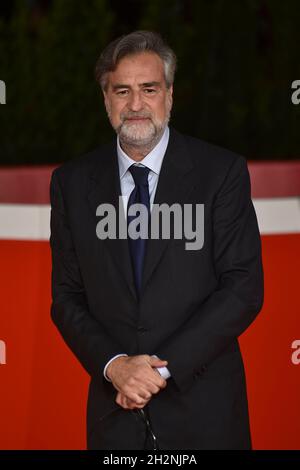 Italie, Rome, 22 octobre 2021 : Max Tortora assiste au tapis rouge du film 'Vita da Carlo' lors du 16ème Festival du film de Rome 2021 photo © Fabio Mazzarella/Sintesi/Alamy Live News Banque D'Images