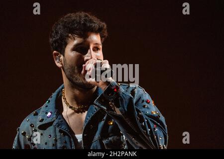 Miami, Floride, États-Unis.22 octobre 2021.Sebastián Yatra se produit à l'aréna FTX le 22 octobre 2021 à Miami en Floride.Crédit : Mpi140/Media Punch/Alamy Live News Banque D'Images