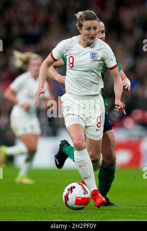 LONDRES, ROYAUME-UNI.23 OCTOBRE Ellen White, d'Angleterre, contrôle le ballon lors du match de qualification du groupe D de la coupe du monde des femmes de la FIFA entre les femmes d'Angleterre et l'Irlande du Nord au stade Wembley, à Londres, le samedi 23 octobre 2021.(Credit: Federico Maranesi | MI News) Credit: MI News & Sport /Alay Live News Banque D'Images