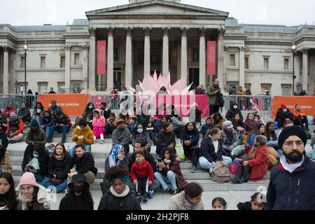 Un Diwali très bas sur Trafalgar Square prudemment de la variante indienne s'étend le 23 octobre 2021, Londres, Royaume-Uni. Banque D'Images