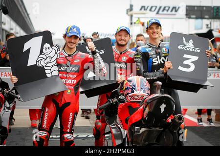 Misano, Italie.23 octobre 2021.Qualification pour le Grand Prix MotoGP Nolan del Made in Italy e dell Emilia Romagna au circuit Misano, 23 octobre 2021 en photo :Australie Jack Miller et Italie Pecco Bagnaia et Italie Luca Marini Clasificacion del Gran Premio Nolan del Made in Italy e dell Emilia Romagna en el Circuito de Misano, 23 de Octubre de 2021 POOL/ MotoGP.com/Cordon les images de presse seront à usage éditorial exclusif.Crédit obligatoire: © motogp.com crédit: CORMON PRESSE/Alay Live News Banque D'Images