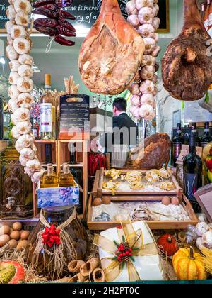 San Carlo Cichetti restaurant italien de style 'tapas' avec vitrine attrayante de spécialités italiennes à Piccadilly Londres Banque D'Images