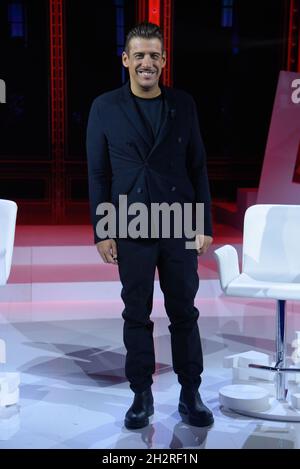 Milan, Italie.24 octobre 2021.Milan, RAI3 TV a diffusé "les mots de la semaine".Sur la photo: Francesco Gabbani crédit: Agence de photo indépendante/Alamy Live News Banque D'Images