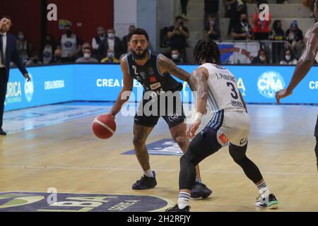 Cremona, Italie.23 octobre 2021.Harris Jalen (Vanoli Cremona) pendant Vanoli Panier Cremona vs Happy Casa Brindisi, Italian Basketball A Serie Championship à Cremona, Italie, octobre 23 2021 crédit: Independent photo Agency/Alay Live News Banque D'Images