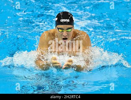 Doha, Qatar.23 octobre 2021.Le Sito Daiya du Japon participe à la finale masculine de la course de poitrine de 200 m à la coupe du monde de natation FINA 2021 à Doha, capitale du Qatar, le 23 octobre 2021.Credit: Nikku/Xinhua/Alay Live News Banque D'Images