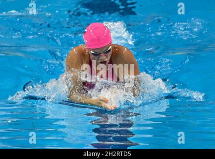 Doha, Qatar.23 octobre 2021.Yuliya Efimova, de Russie, participe à la finale féminine de 50 m de coups de sein à la coupe du monde de natation 2021 de la FINA à Doha, capitale du Qatar, le 23 octobre 2021.Credit: Nikku/Xinhua/Alay Live News Banque D'Images