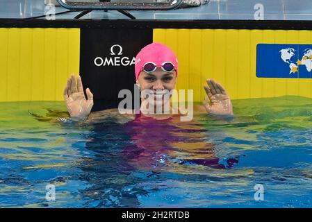 Doha, Qatar.23 octobre 2021.Yuliya Efimova, de Russie, réagit après la finale féminine de 50 m de coups de sein à la coupe du monde de natation 2021 de la FINA à Doha, capitale du Qatar, le 23 octobre 2021.Credit: Nikku/Xinhua/Alay Live News Banque D'Images