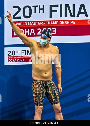 Doha, Qatar.23 octobre 2021.Tom Shields des États-Unis célèbre après la finale masculine de 50 m de papillon à la FINA Swimming World Cup 2021 à Doha, capitale du Qatar, le 23 octobre 2021.Credit: Nikku/Xinhua/Alay Live News Banque D'Images