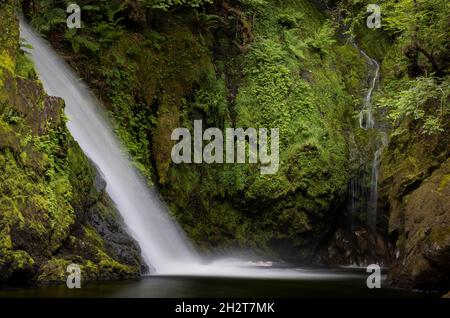 Partie de la cascade de Ceunant Mawr également connue sous le nom de Llanberis Falls, Llanberis, pays de Galles du Nord, Royaume-Uni Banque D'Images