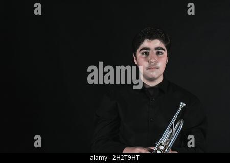 Les étudiants du Conservatoire de musique répétitions dans la salle de classe. Banque D'Images