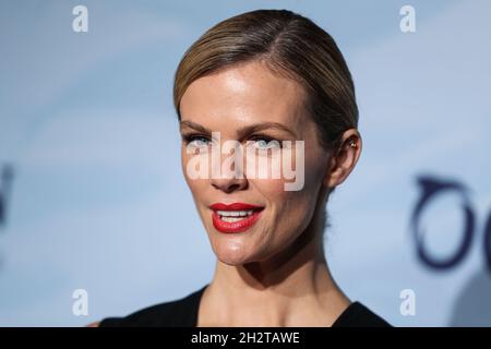 LAGUNA BEACH, ORANGE COUNTY, CALIFORNIE, États-Unis - OCTOBRE 23 : la mannequin/actrice Brooklyn Decker arrive à la 14e fête estivale annuelle Oceana SeaChange qui a eu lieu dans une résidence privée le 23 octobre 2021 à Laguna Beach, Orange County, Californie, États-Unis.(Photo de Xavier Collin/image Press Agency/Sipa USA) Banque D'Images