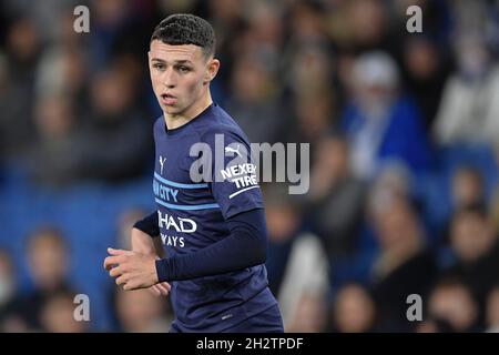 BRIGHTON, ANGLETERRE - OCTOBRE 23 : Phil Foden de Manchester City pendant le match de la Premier League entre Brighton & Hove Albion et Manchester City au stade de la communauté American Express le 23 octobre 2021 à Brighton, Angleterre.Mo de média Banque D'Images