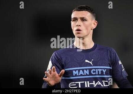 BRIGHTON, ANGLETERRE - OCTOBRE 23 : Phil Foden de Manchester City pendant le match de la Premier League entre Brighton & Hove Albion et Manchester City au stade de la communauté American Express le 23 octobre 2021 à Brighton, Angleterre.Mo de média Banque D'Images