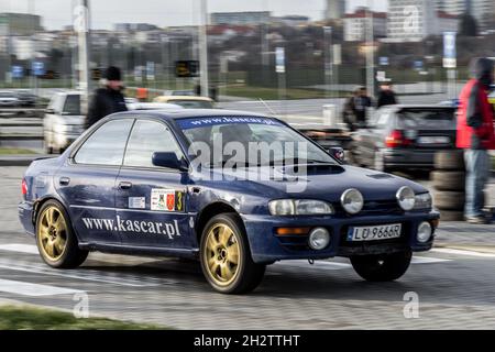 Lublin, Pologne - 11 janvier 2015 : courses de voitures amateurs à l'arène de Lublin Banque D'Images