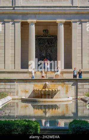 2151 Benjamin Franklin Parkway, musée Rodin, abrite entre autres chefs-d'œuvre « le penseur » et « les portes de l'Enfer ». Banque D'Images