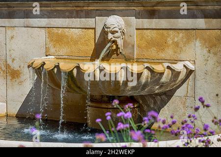 2151 Benjamin Franklin Parkway, musée Rodin, abrite entre autres chefs-d'œuvre « le penseur » et « les portes de l'Enfer ». Banque D'Images