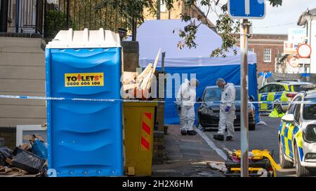 Brentwood Essex, Royaume-Uni.24 octobre 2021.Une enquête de meurtre importante menée par la police d'Essex à Brentwood à la suite des deux meurtres commis dans la ville.Crédit : Ian Davidson/Alay Live News Banque D'Images