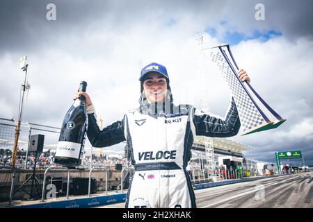 Austin, Texas, États-Unis, 24/10/2021, gagnante de la course et championne de la série W Jamie Chadwick (GBR) Veloce Racing célèbre son succès.24.10.2021. W Series, Rd 7, Austin, Texas, États-Unis,Course 2 jours.Le crédit photo doit être lu : images XPB/Press Association. Banque D'Images