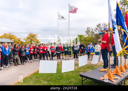 23 octobre 2021.Premier tunnel annuel vers Towers Boston 5k Run & Walk, pour honorer et soutenir les premiers intervenants et les militaires. Banque D'Images