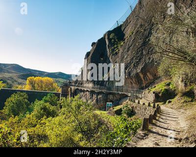 PATONES DE ARRIBA UN DES PLUS BEAUX VILLAGES D'ESPAGNE Banque D'Images