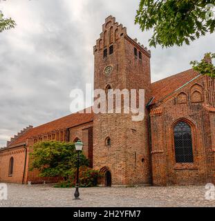 L'église Saint-Pierre est une cathédrale gothique en briques rouges, Ystad, Suède, 14 septembre 2021 Banque D'Images