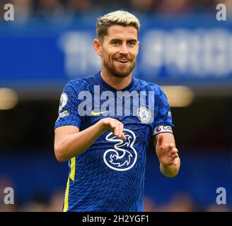 Londres, Royaume-Uni, 23 octobre 2021 - Chelsea contre Norwich City - Premier League - Stamford Bridge Jorginho de Chelsea pendant le match au Stamford Bridge.Crédit photo : © Mark pain / Alamy Live News Banque D'Images