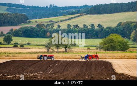 Tracteurs au 70e championnat britannique de labour, Mindrum Mill, Northumberland, Angleterre, Royaume-Uni Banque D'Images