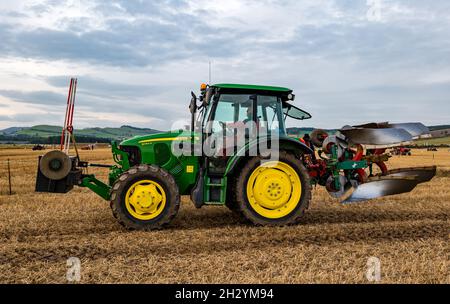 Tracteurs au 70e championnat britannique de labour, Mindrum Mill, Northumberland, Angleterre, Royaume-Uni Banque D'Images