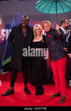 Londres, Royaume-Uni.15 octobre 2021.Ben Ofoedu, JO O'Meara et son invité assistent à la première du Royaume-Uni de « King Richard » lors du 65e BFI (British film Institute) London film Festival au Royal Festival Hall.(Photo de Gary Mitchell/SOPA Images/Sipa USA) crédit: SIPA USA/Alay Live News Banque D'Images