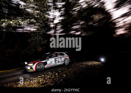 Nyiregyhaza, Hongrie, 24/10/2021, 08 GRYAZIN Nikolay (RUS), ALEKSANDROV Konstantin (RUS), Nikolay Gryazin, Volkswagen Polo GTI R5, action lors du rallye FIA 2021 Hongrie, 7e tour du championnat européen de rallye FIA 2021, du 21 au 24 octobre 2021, à Nyregyza, DPIV / Basin, Hongrie Banque D'Images