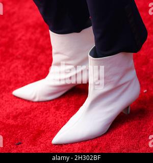 NEWPORT BEACH, ORANGE COUNTY, CALIFORNIE, ÉTATS-UNIS - OCTOBRE 24 :L'actrice Rosanna Arquette (détail des chaussures) arrive au 22ème Festival annuel du film de Newport Beach - Festival des honneurs et des variétés 10 acteurs à regarder, qui a eu lieu au Balboa Bay Club and Resort le 24 octobre 2021 à Newport Beach, Orange County, Californie, États-Unis.(Photo de Xavier Collin/image Press Agency/Sipa USA) Banque D'Images