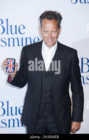 Richard E Grant participe à la première de Blue Jasmine UK à l'Odeon Leicester Square - Londres Banque D'Images