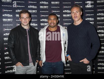 Stephen Myler, Danny Hobbs et Jamie Wilson assistent à la fête de lancement de Call of Duty: Ghosts à l'adresse suivante : le centre O2, Peninsula Square à Londres. Banque D'Images